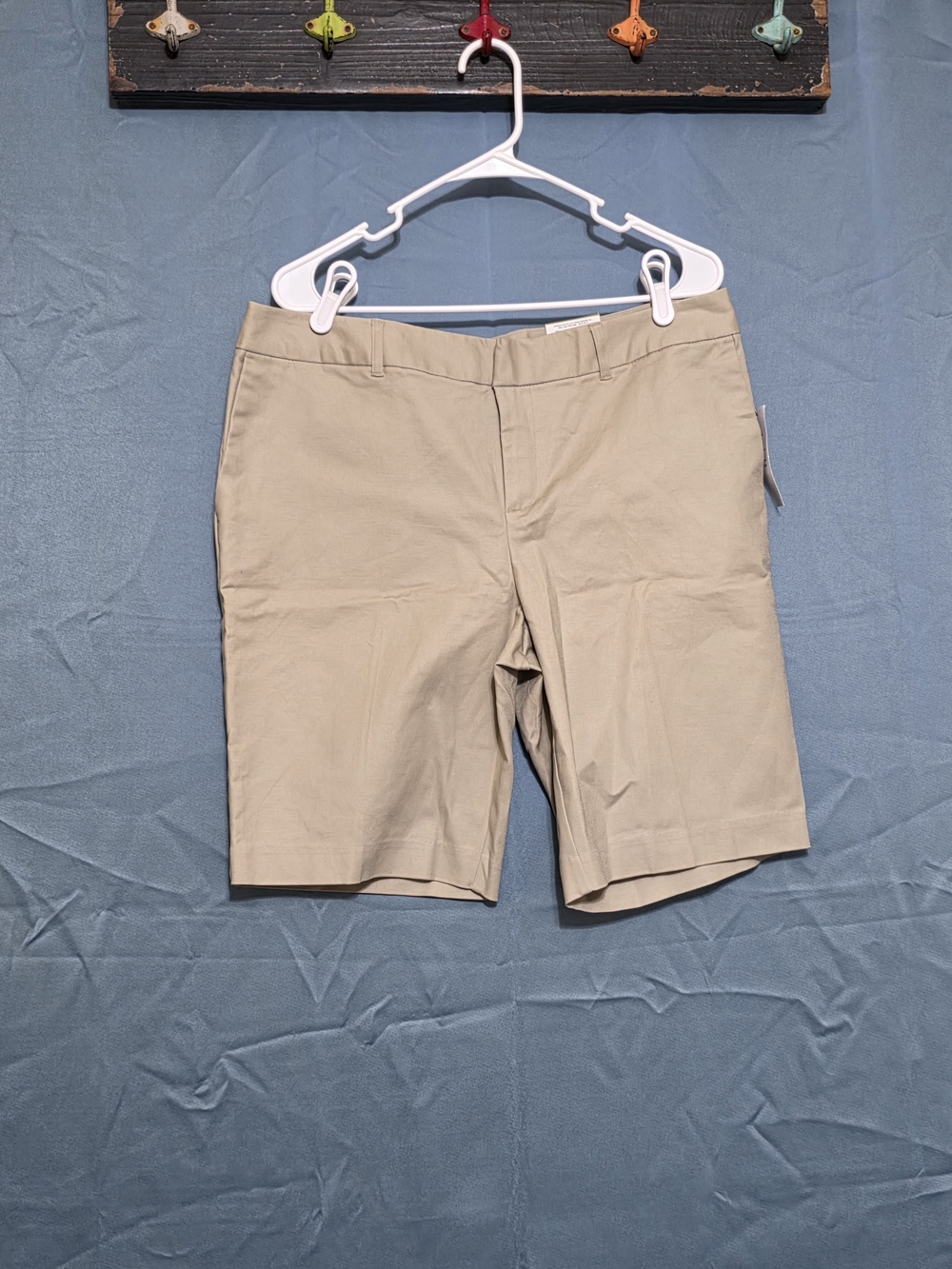 Liz Claiborne Khaki Flat-Front Women's Shorts